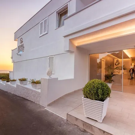 Royal Sunset ホテル